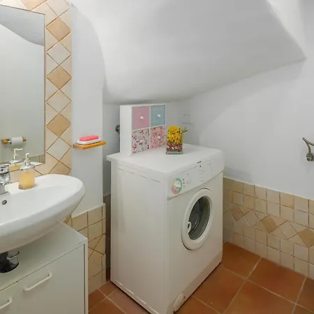 4 Bedroom Amazing In Holiday home *