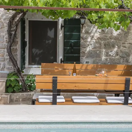 Holiday home 4 Bedroom Amazing In