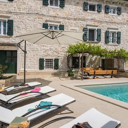 Holiday home 4 Bedroom Amazing In Porec