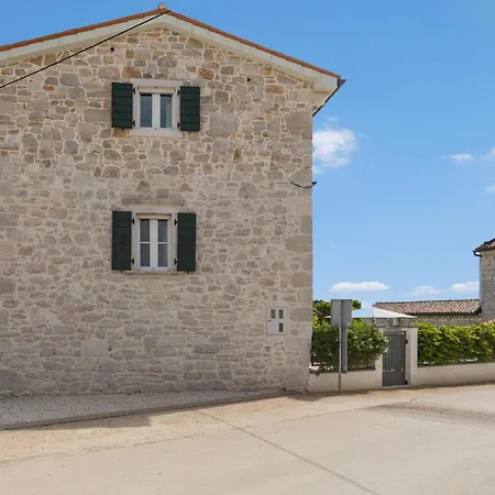 Holiday home 4 Bedroom Amazing In Porec